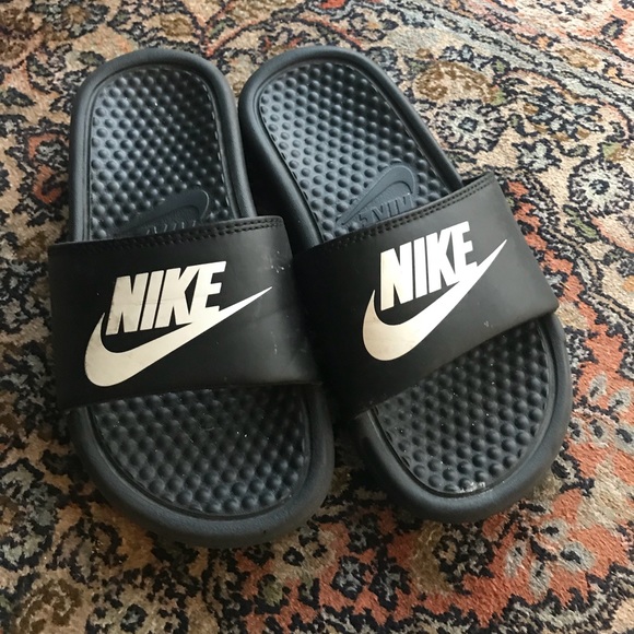nike slides under $20
